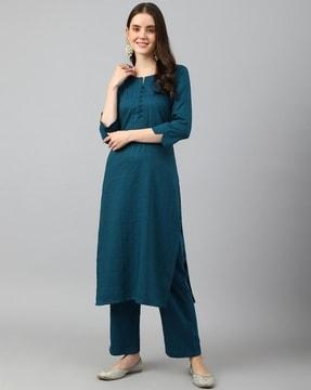 women striped straight kurta set