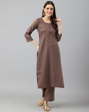 women striped straight kurta with pants