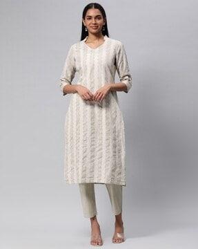 women striped straight kurta with pants