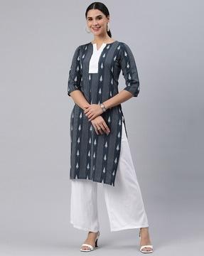 women striped straight kurta