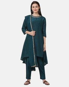 women striped straight kurta