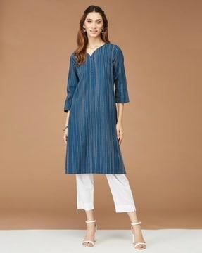 women striped straight kurta