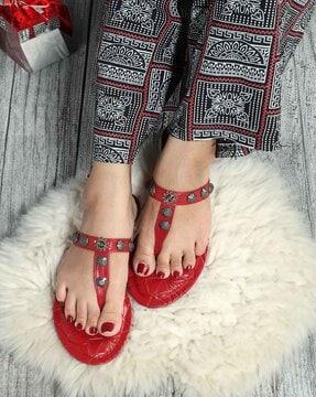 women t-strap flip-flops with flat heels