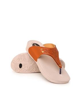 women t-strap flip-flops