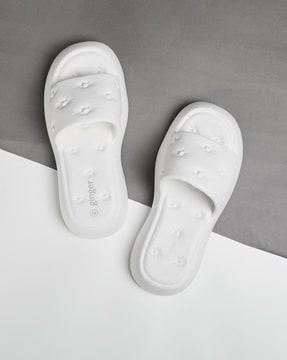 women t-strap flip-flops