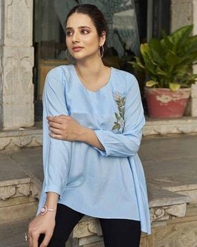 women tailored fit round-neck tunic