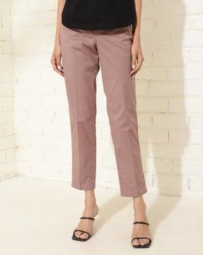 women tapered fit pants with inseert pockets