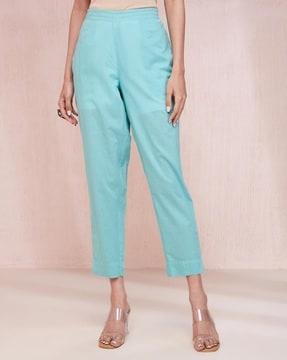 women tapered fit pants with insert pockets