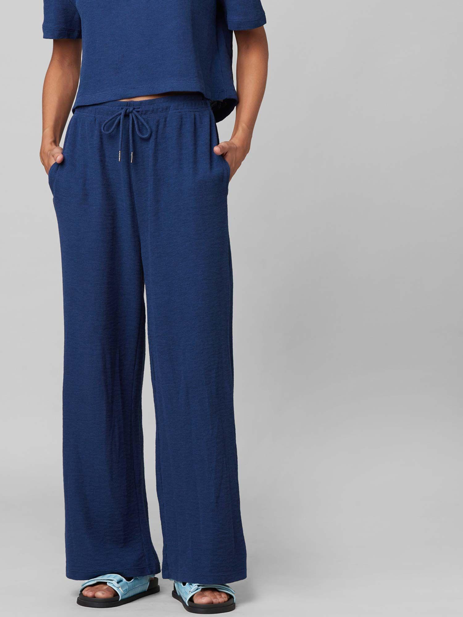 women textured blue pants