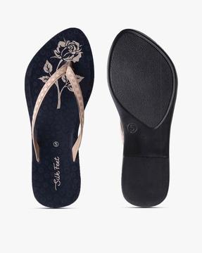 women thong-strap flat sandals with printed footbed
