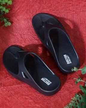 women thong-strap slip-on flip-flops