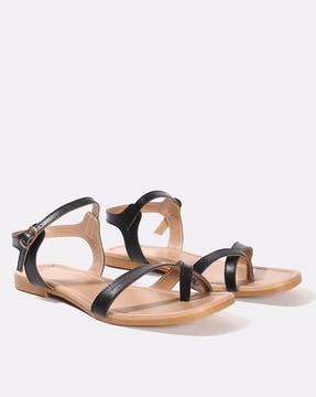 women toe-ring flat-sandals with buckle closure