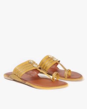 women toe-ring flat sandals