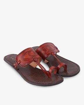 women toe-ring flat sandals