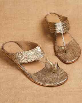 women toe-ring flat sandals