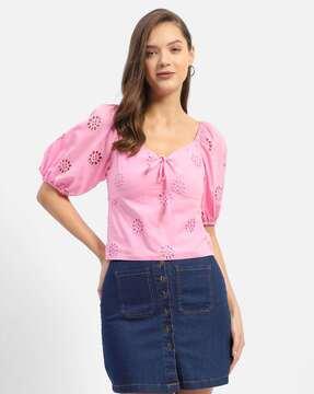 women top with puffed sleeves