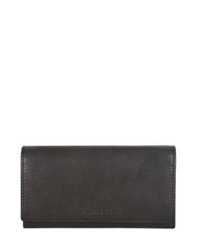 women travel wallet with snap-button closure