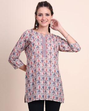 women tropical print a-line kurta with round neck