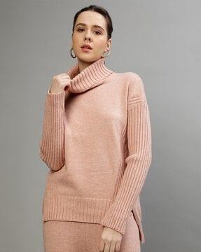 women turtleneck pullover with ribbed hems