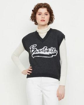 women typographic pattern v-neck pullover