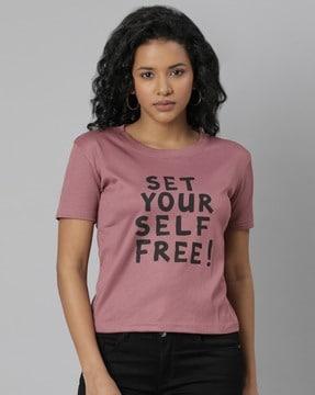 women typographic print round-neck regular fit t-shirt