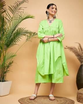 women v-neck a-line kurta with bracelet sleeves