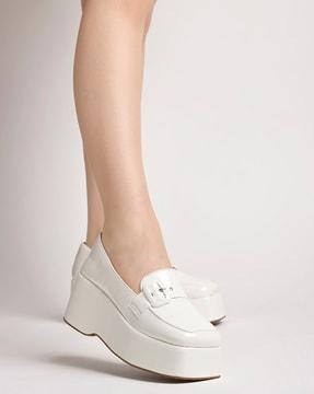 women wedges with buckle closure