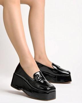 women wedges with buckle closure