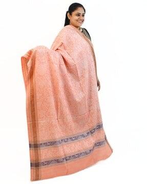 women woolen shawl with contrast border