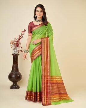 women woven saree with contrast border