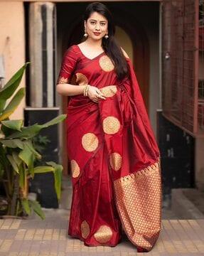 women woven saree with contrast border