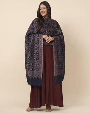 women woven shawl with fringes