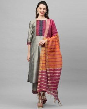 women woven straight kurta set