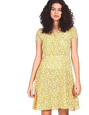 women yellow v-neck floral print dress