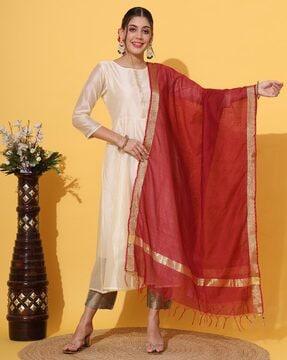 women zari border dupatta with tassels