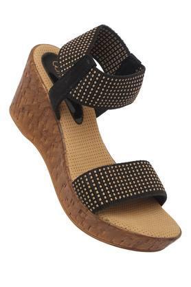 womens dual-toned textured sandals - black