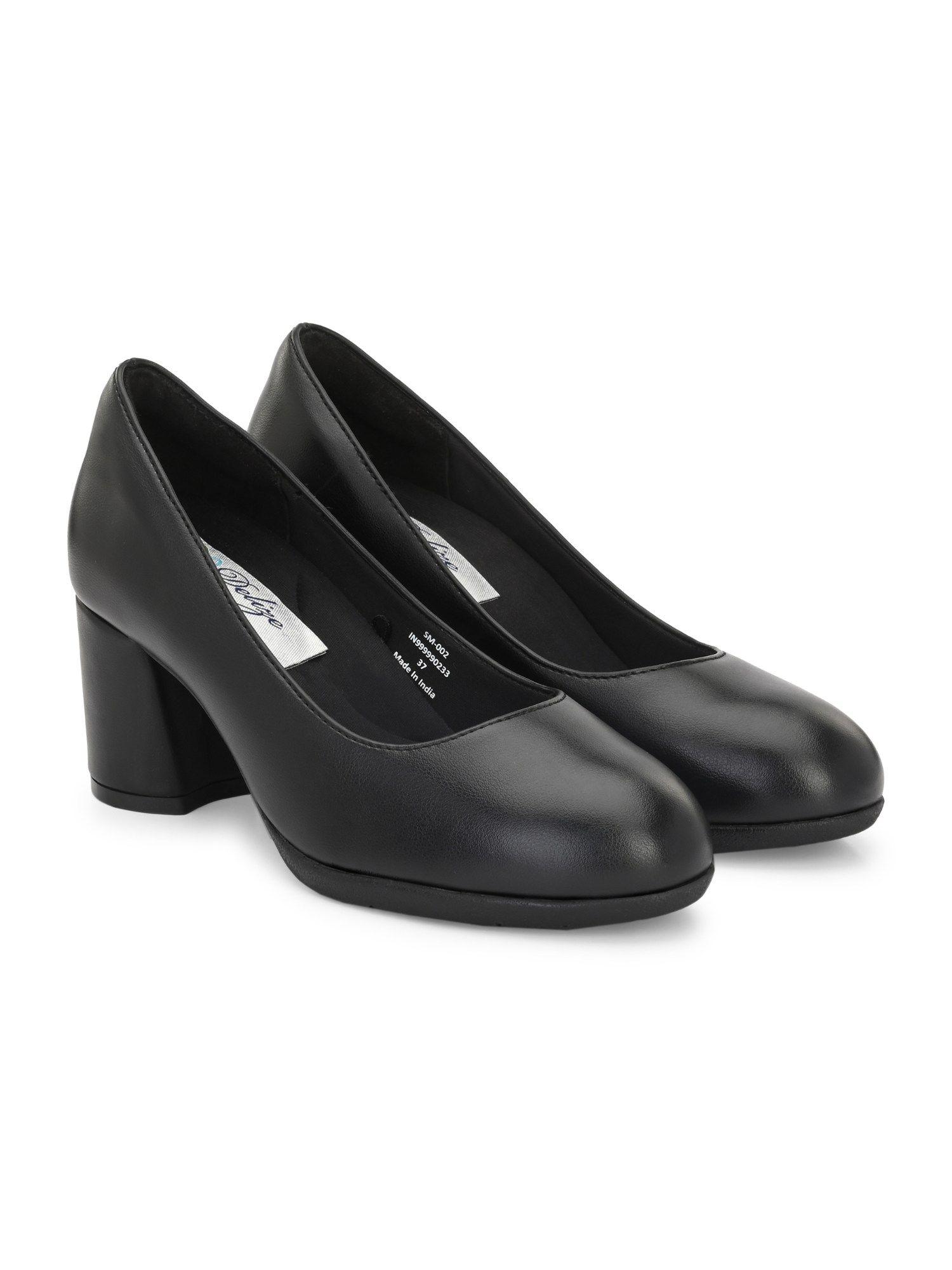 womens black solid heeled back pumps