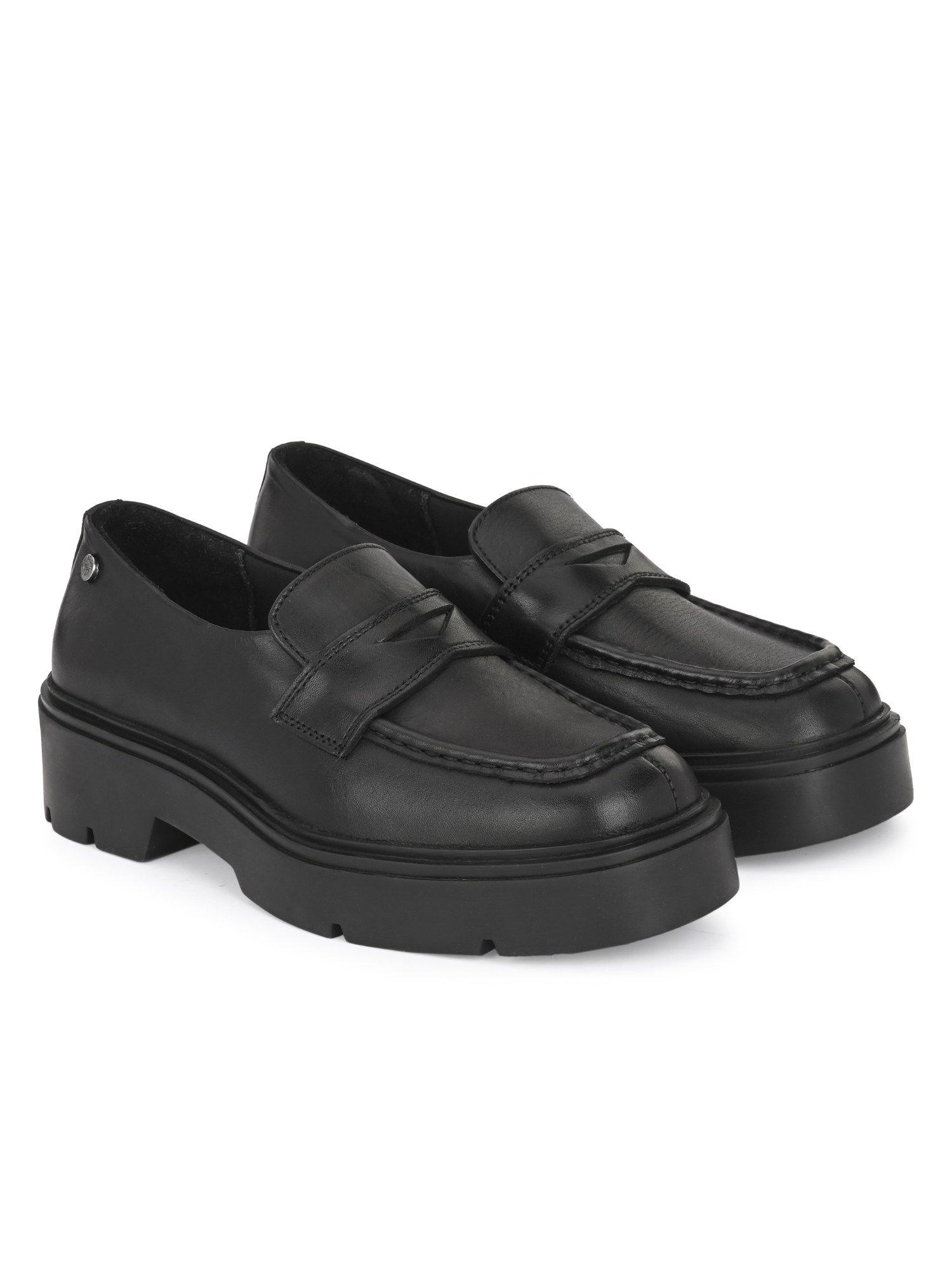 womens black solid loafers