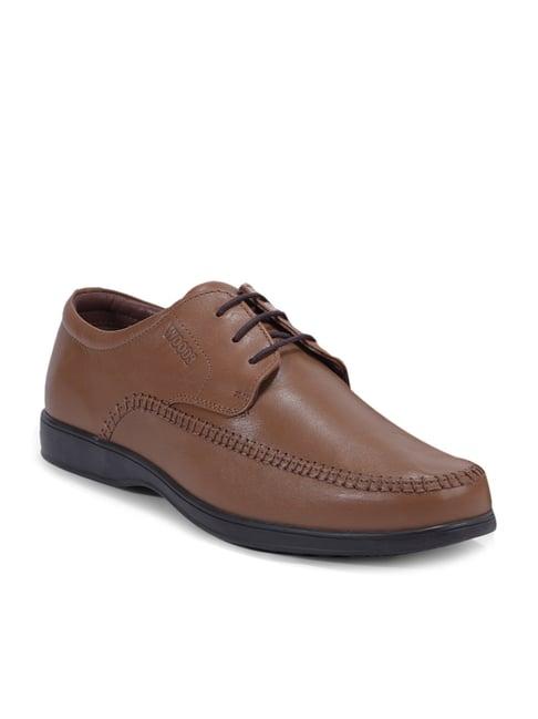 woods men's tan derby shoes