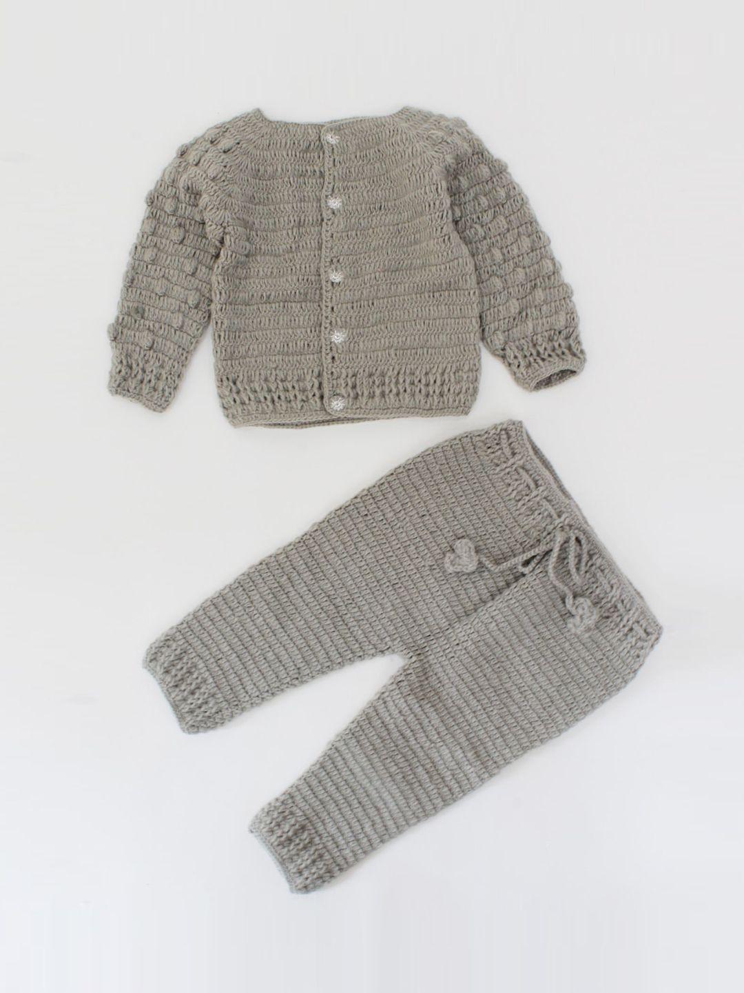 woonie kids grey knitted sweater with pyjamas