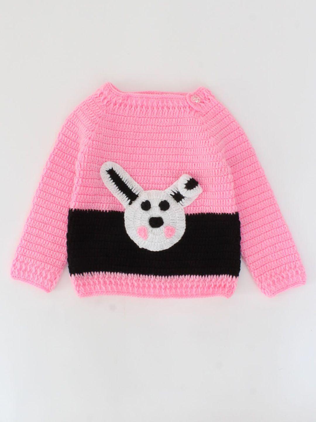woonie unisex kids black & pink animal striped pullover with applique detail