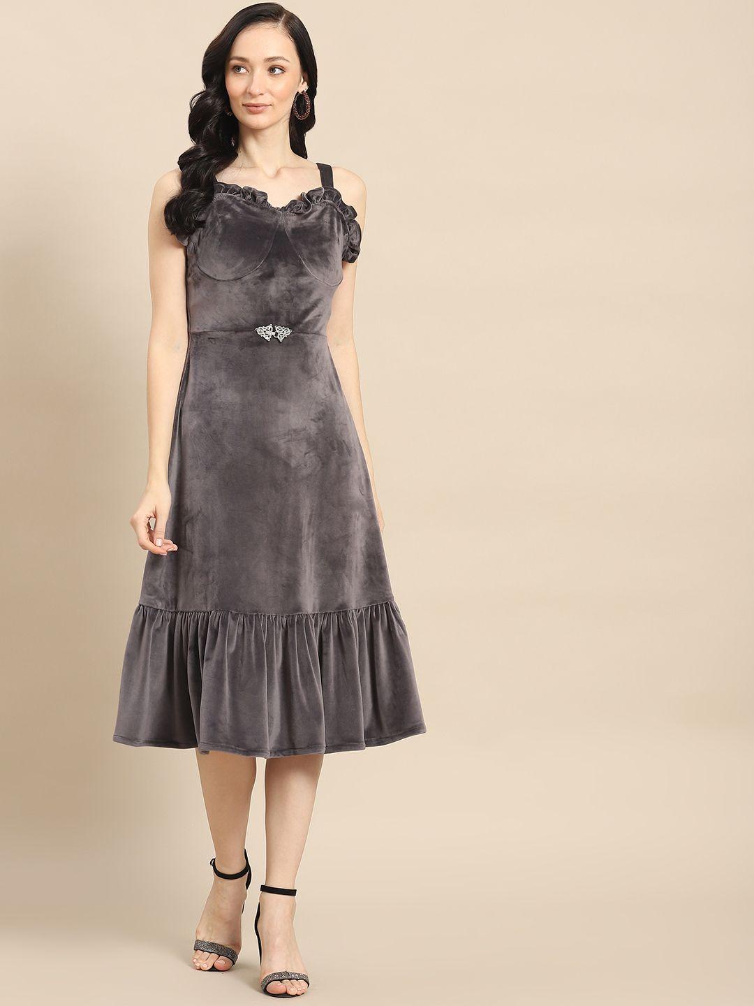 woowzerz grey solid velvet midi fit & flare dress