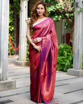woven saree with contrast pallu & tassels