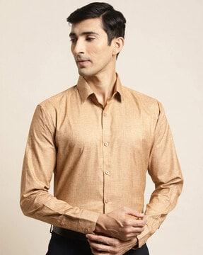 woven shirt with spread collar