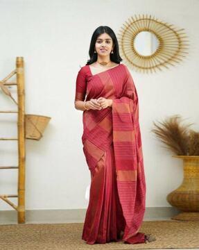 woven saree with contrast border & tassels