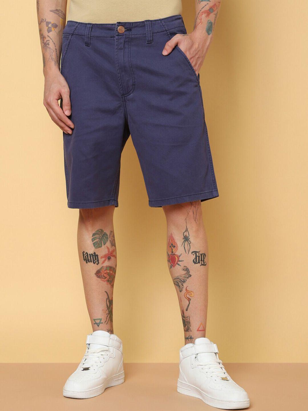wrangler men mid-rise cotton chinos shorts