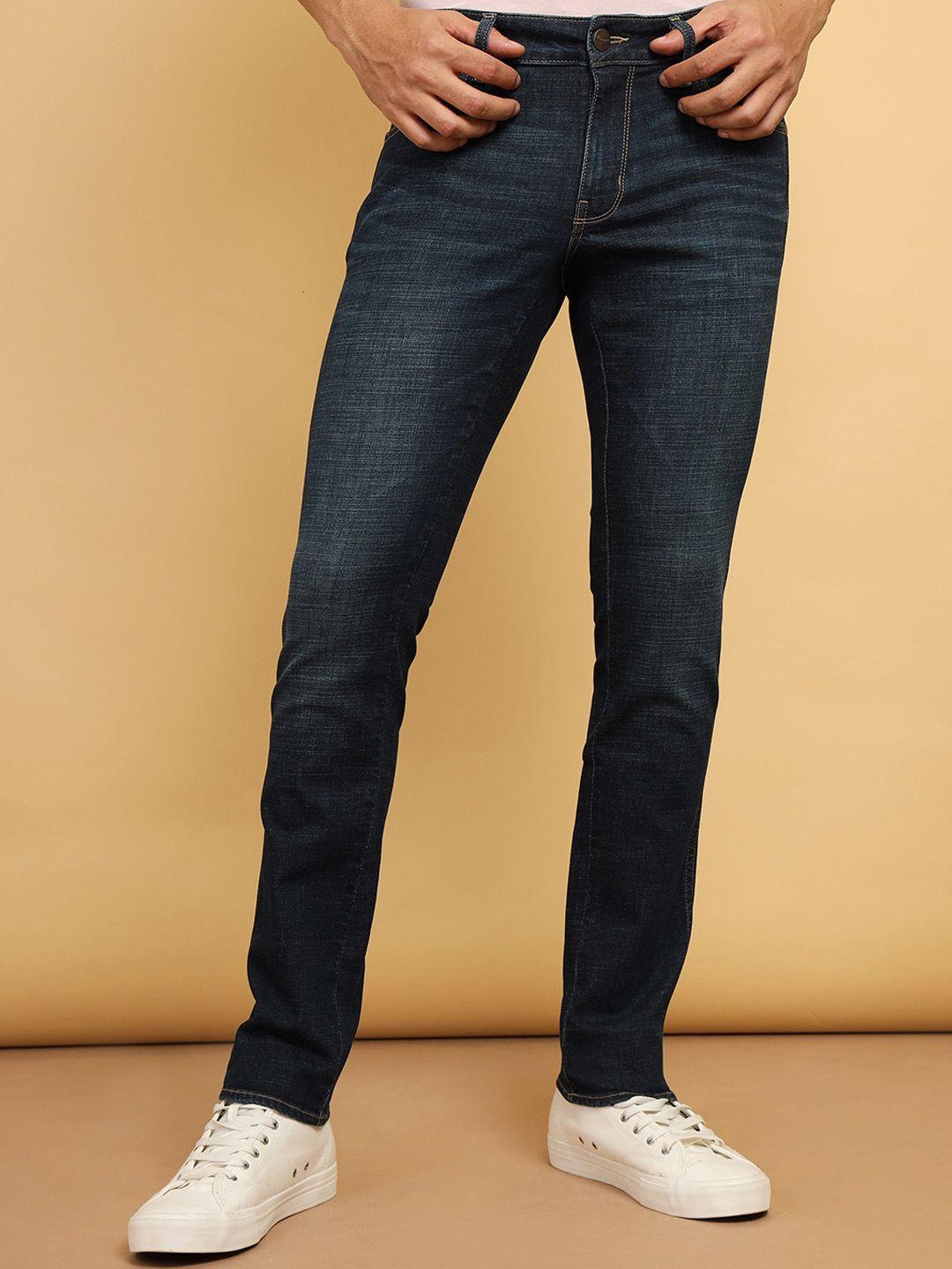 wrangler men skanders slim fit low-rise light fade stretchable jeans