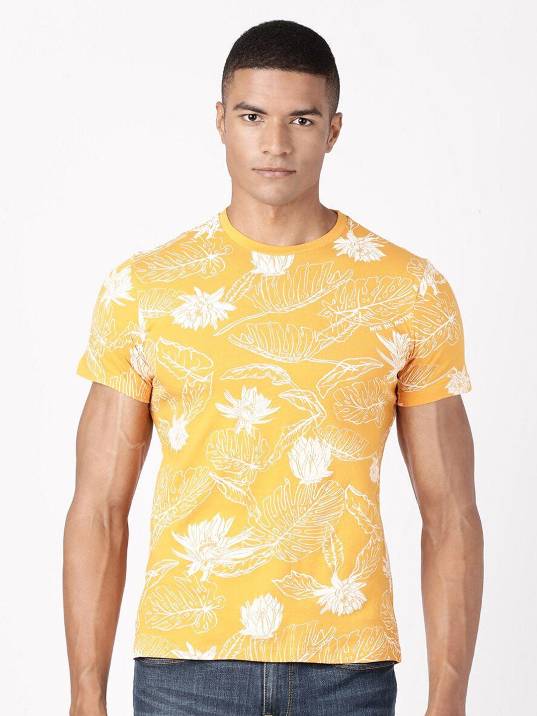 wrangler men yellow & white floral printed t-shirt