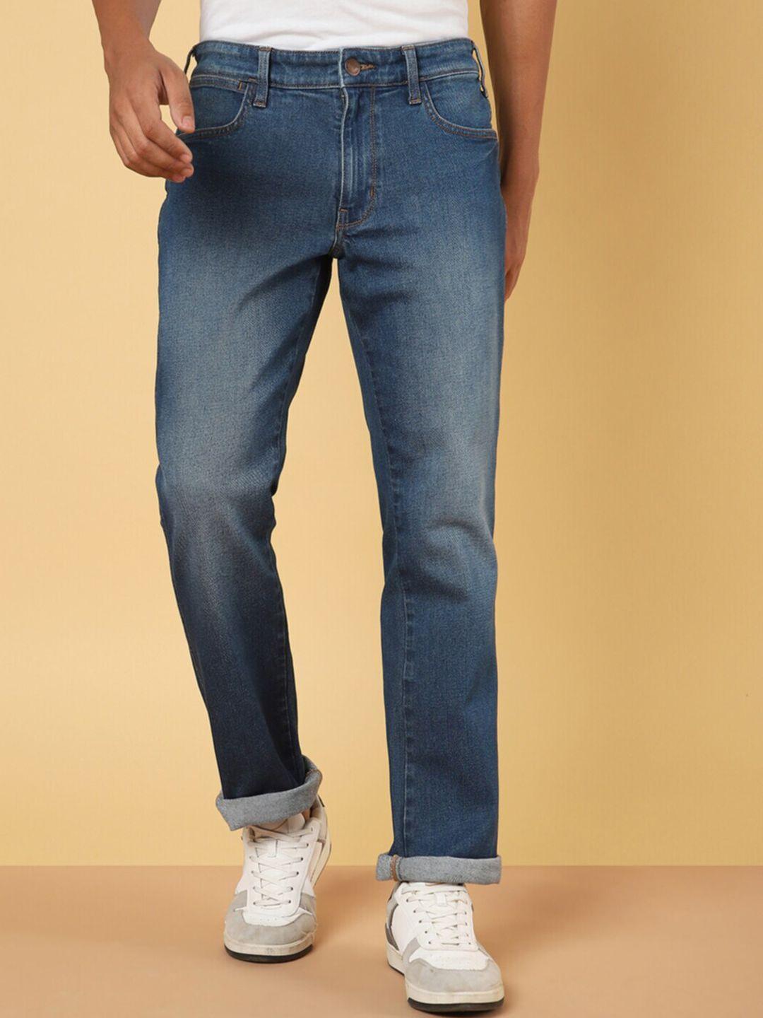 wrangler men millard straight fit low distress light fade stretchable jeans