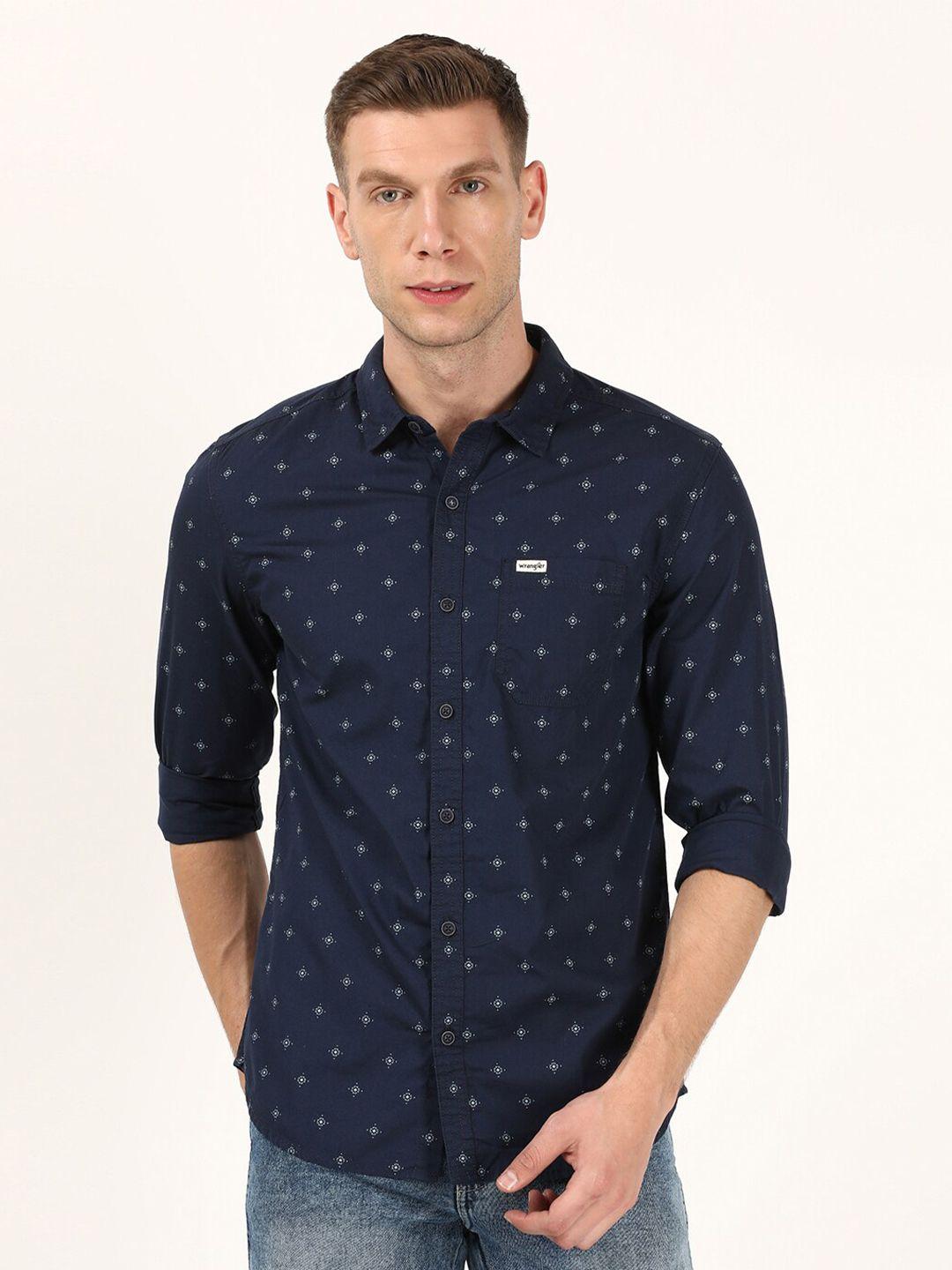 wrangler men navy blue regular fit printed casual shirt